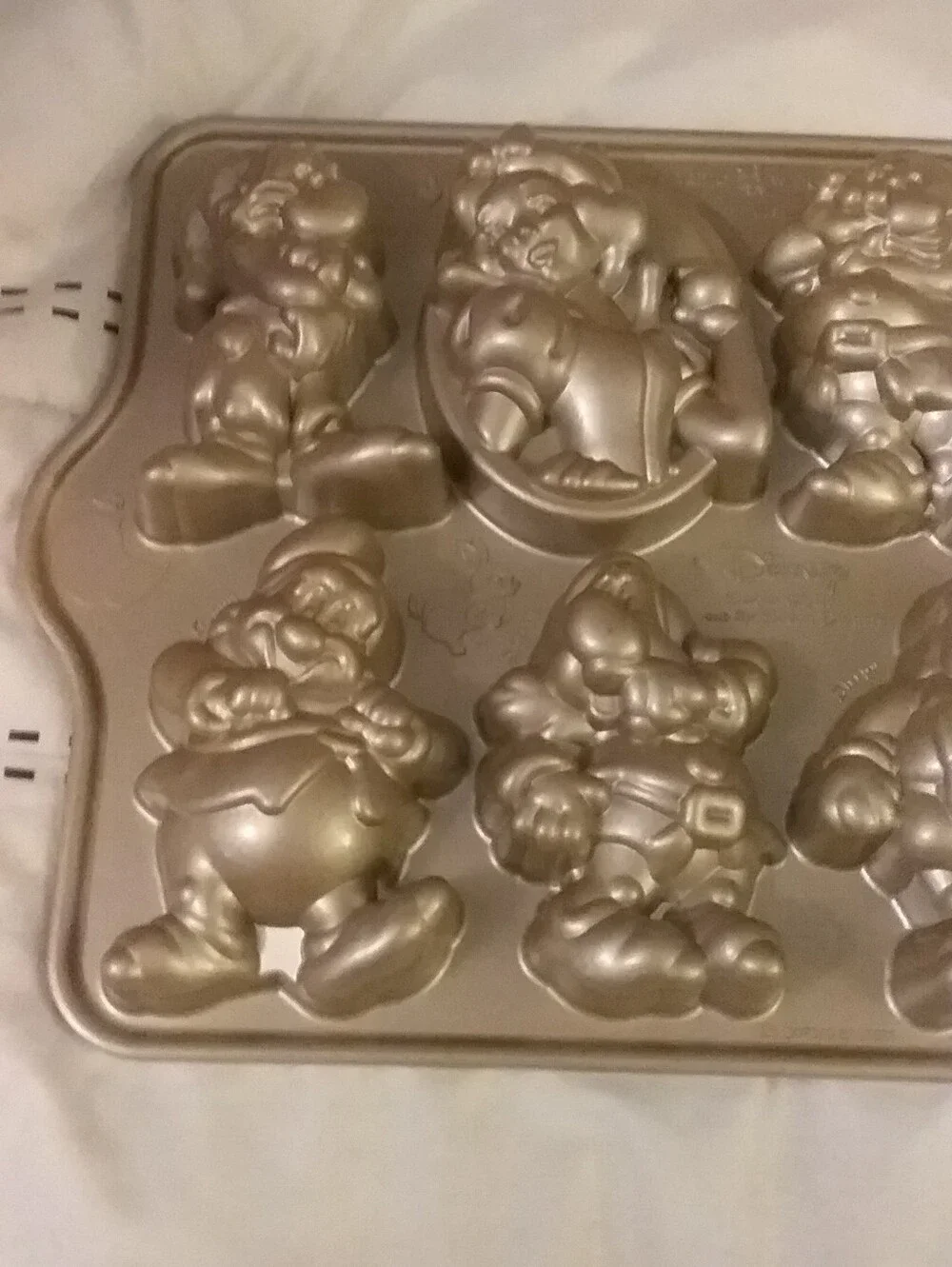 Nordic Ware Snow White Seven Dwarfs Cakelet Cupcake Cake Muffin Pan Excellent